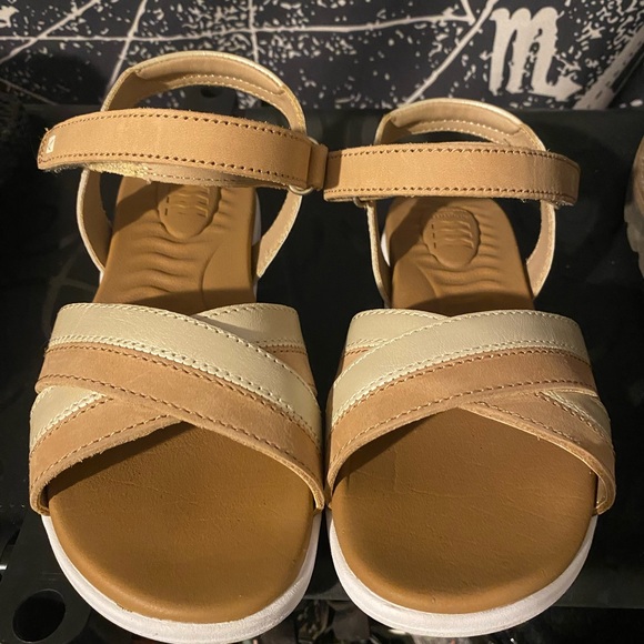 Girls Size 12 (fit my 6 yr old) Sperry Leather Size 13 - Picture 11 of 14